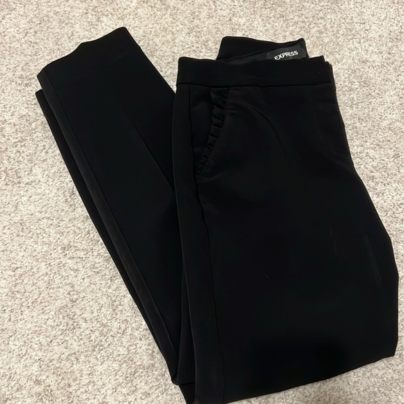 Express Workwear: Columnist Ankle Mid Rise Pants w/ Ruffle Pockets - Picture 4 of 4
